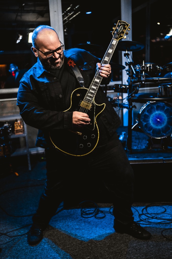 Alexandre - Guitarrista Banda Marquee com Gibson Les Paul