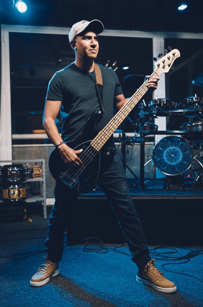 Thiago - Baixista Banda Marquee